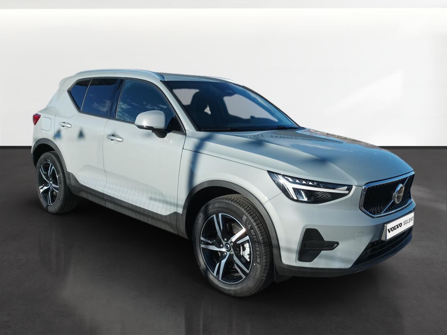 Volvo XC40 2.0 B3 MHEV CORE DCT 163 5P