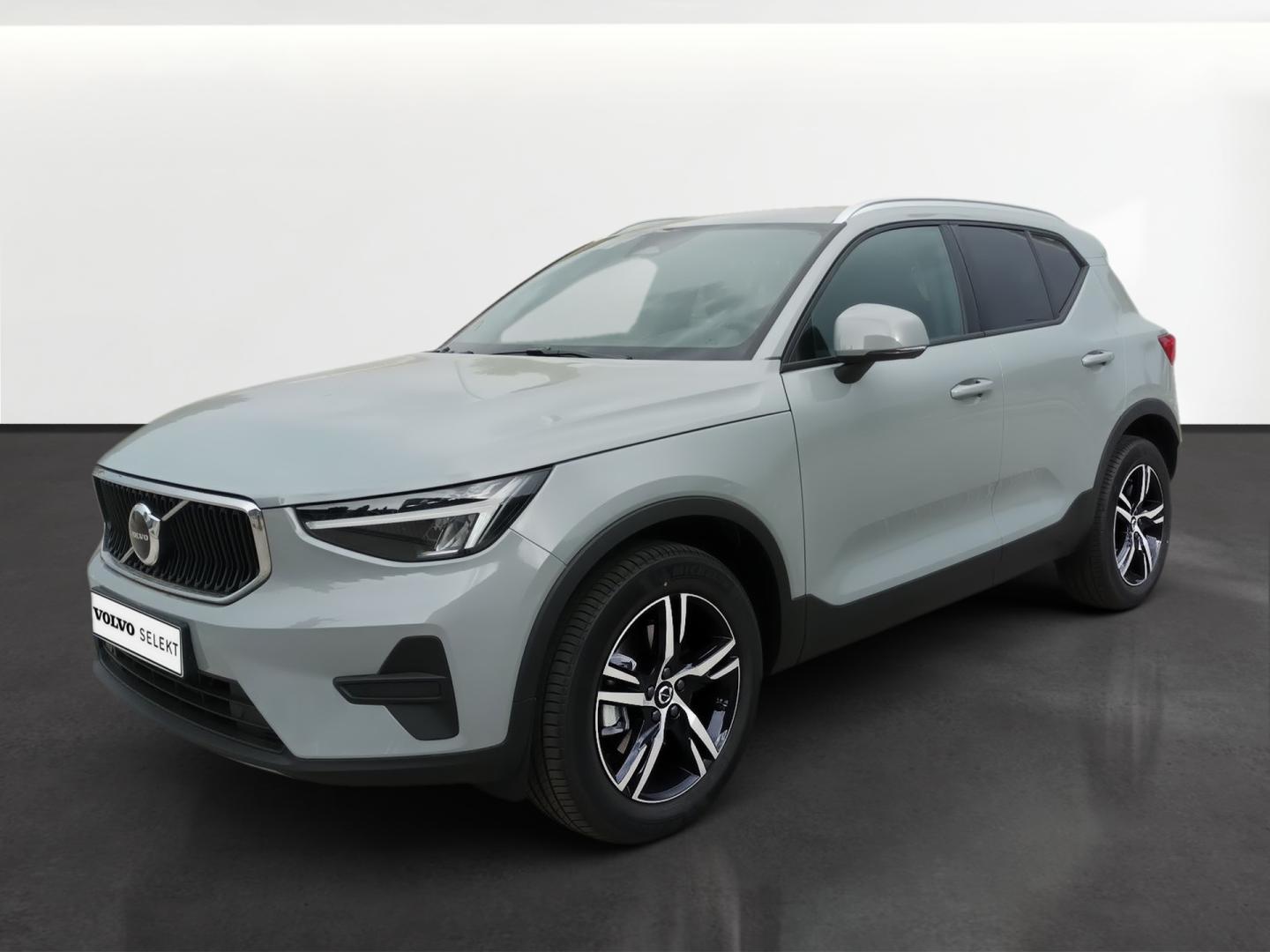 XC40 2.0 B3 MHEV CORE DCT 163 5P